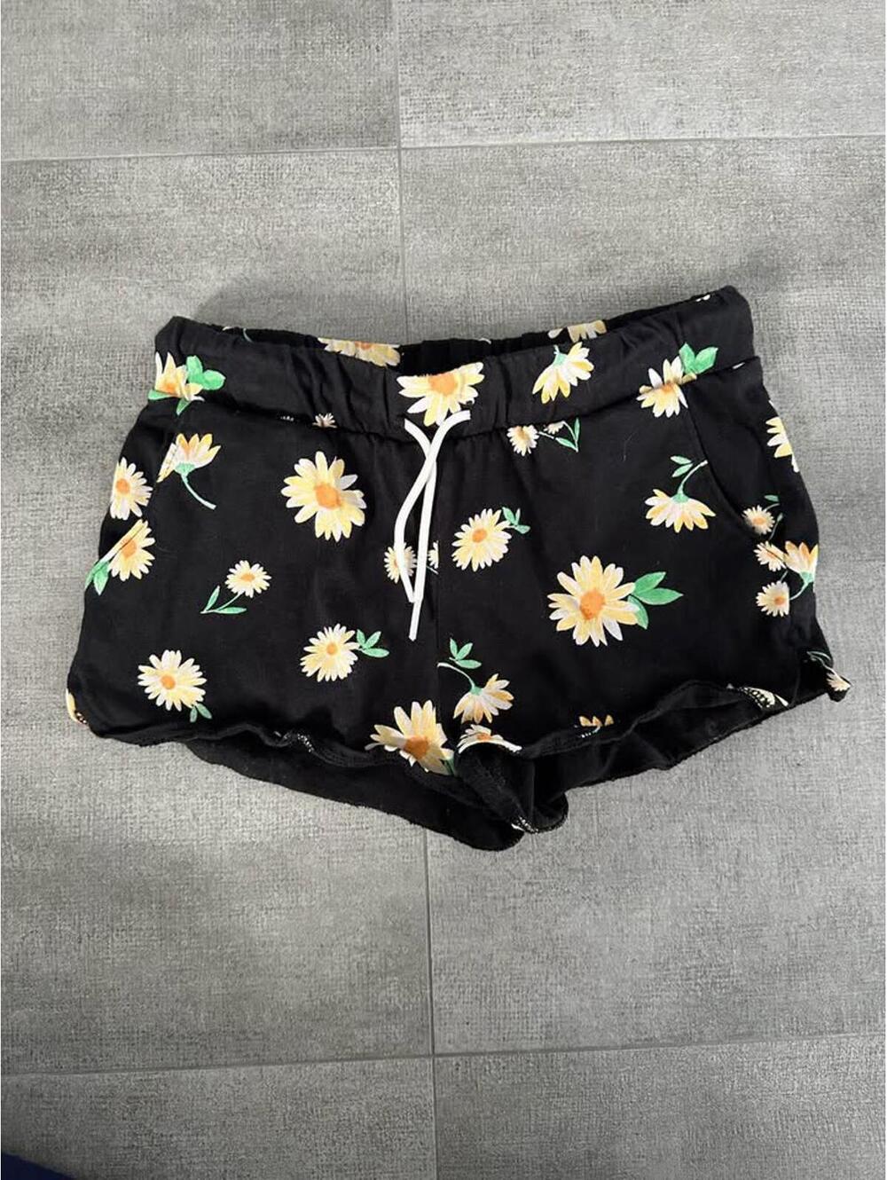 Girls • 8 • Old Navy • Black Daisy Print Lounge Shorts